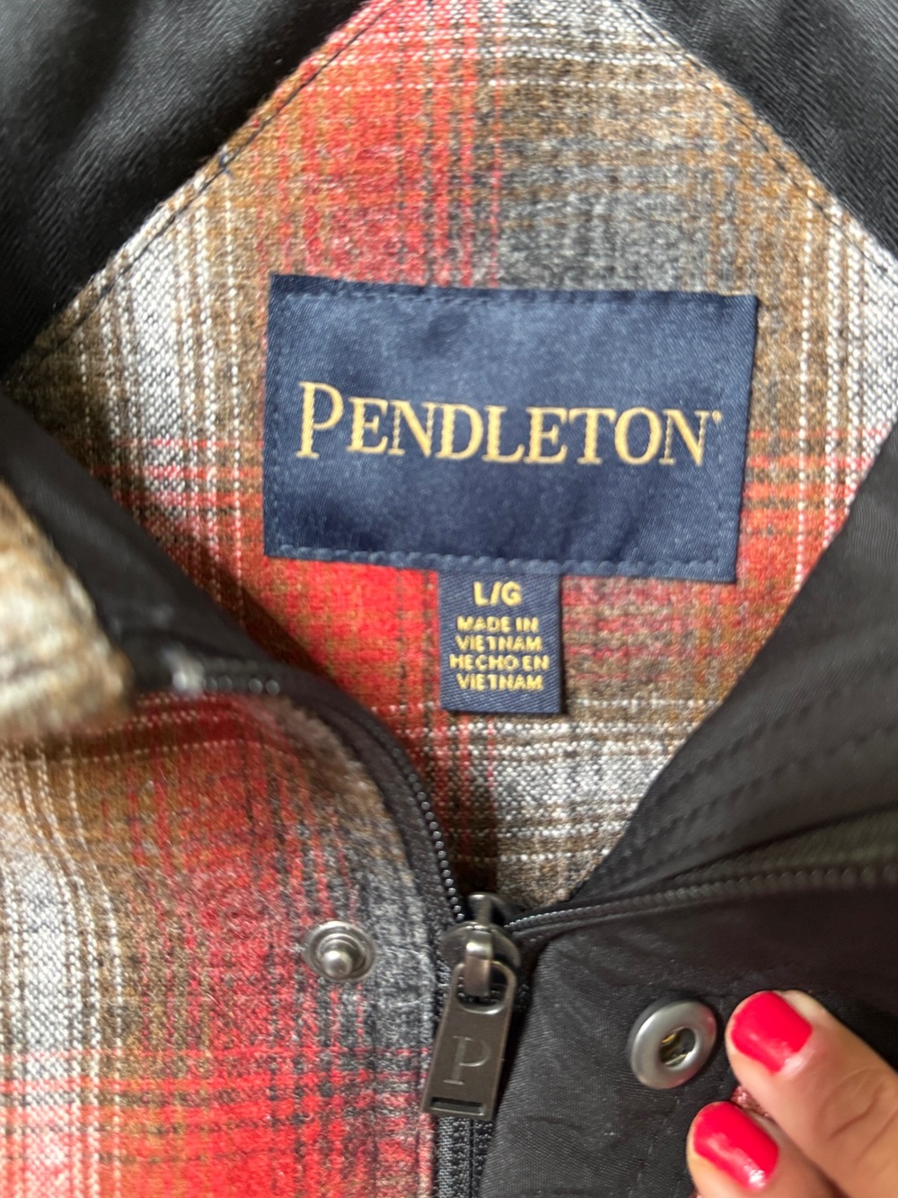 Pendleton Red Plaid Wool Blend Shirt Jacket with Black Chest Pocket / Men’s L - Picture 8 of 11